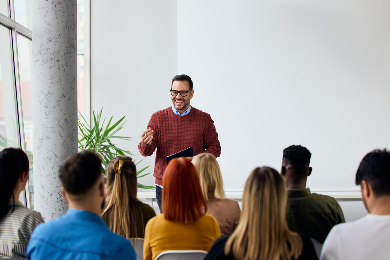 Lire la suite à propos de l’article Cinq formations pour exceller dans la communication et les relations presse